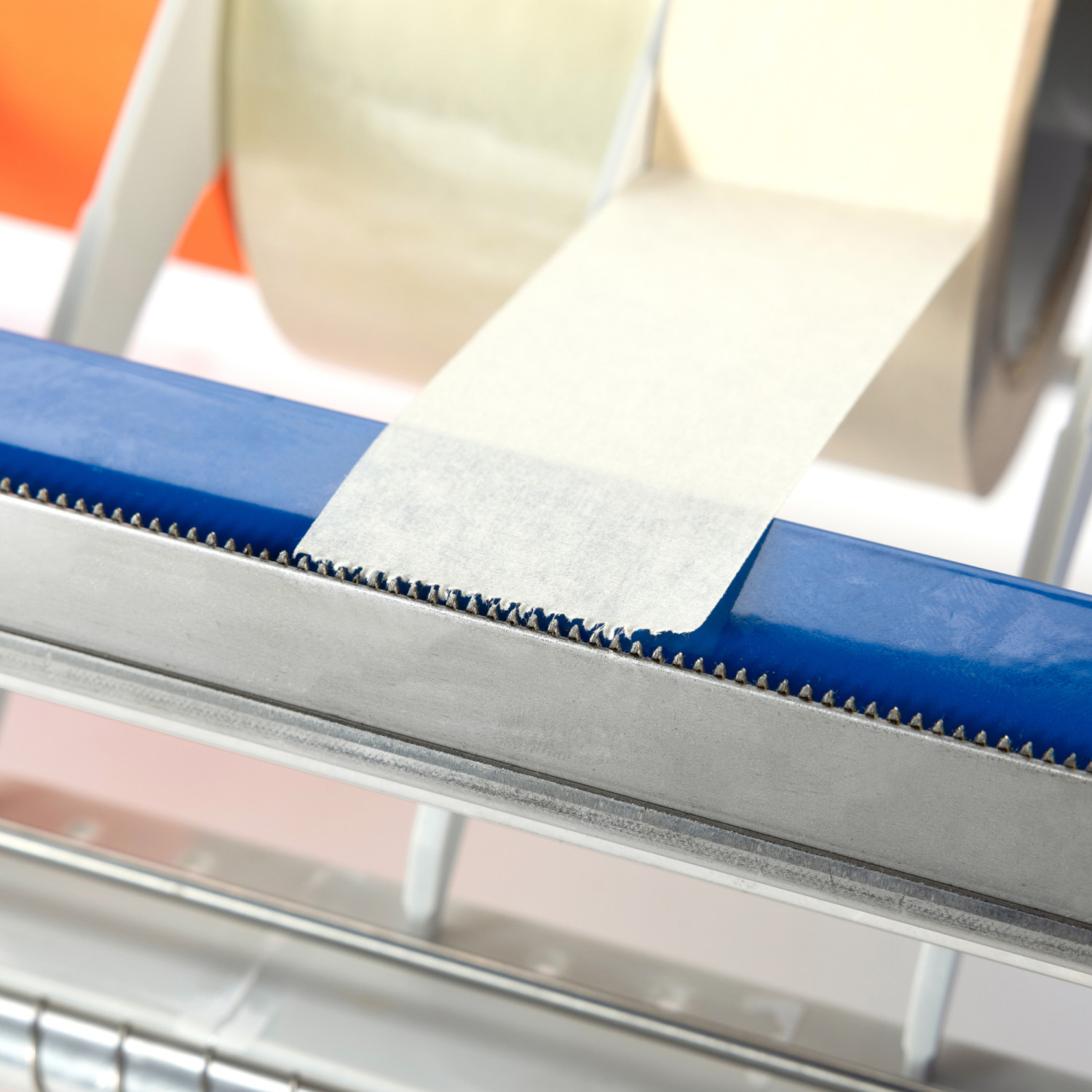 18" Manual Label and Tape Dispenser, 2" and Up Core Size, Adjustable Roll Width 18" Manual Label and Tape Dispenser, 2" and Up Core Size, Adjustable Roll Width 3